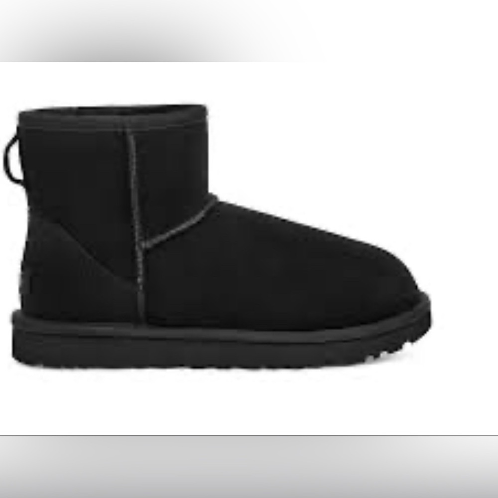 UGG womens classic mini II sz10